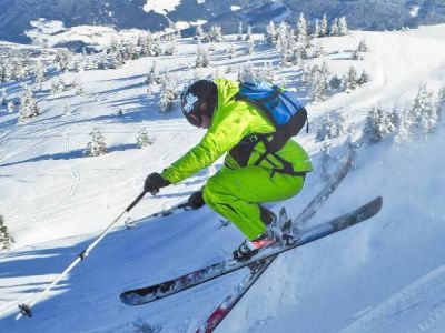 Freerider im Tiefschnee am Pass Thurn